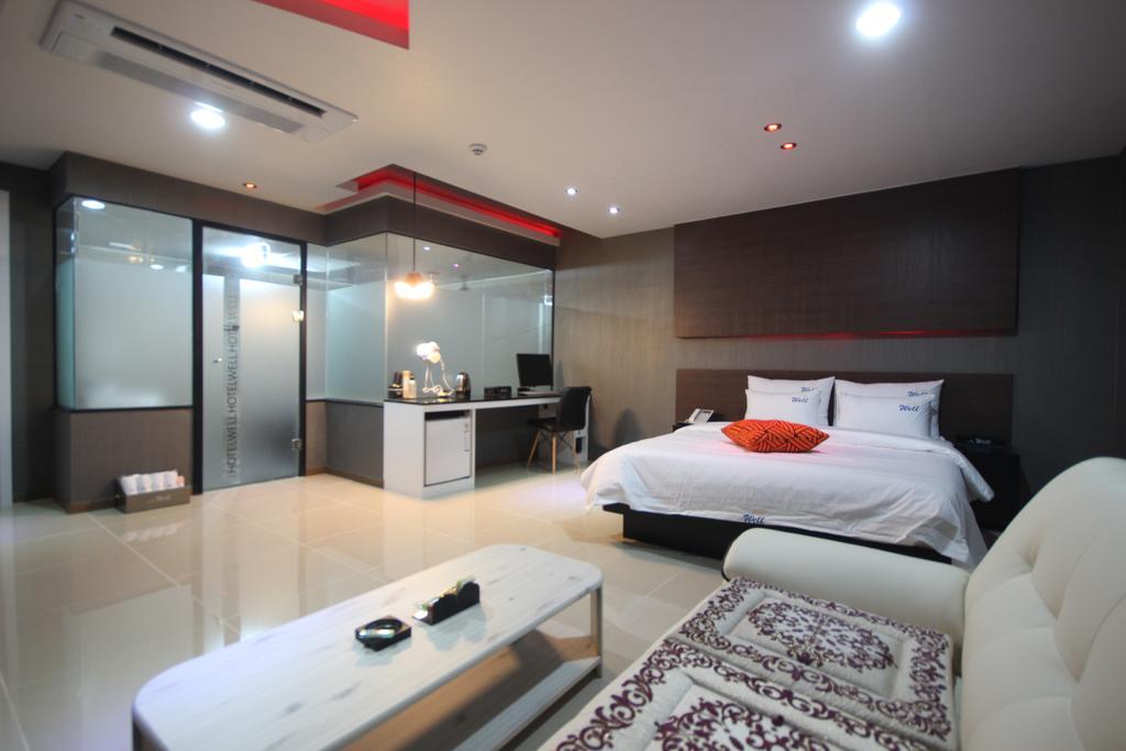 Hotel Well Busan Exteriör bild