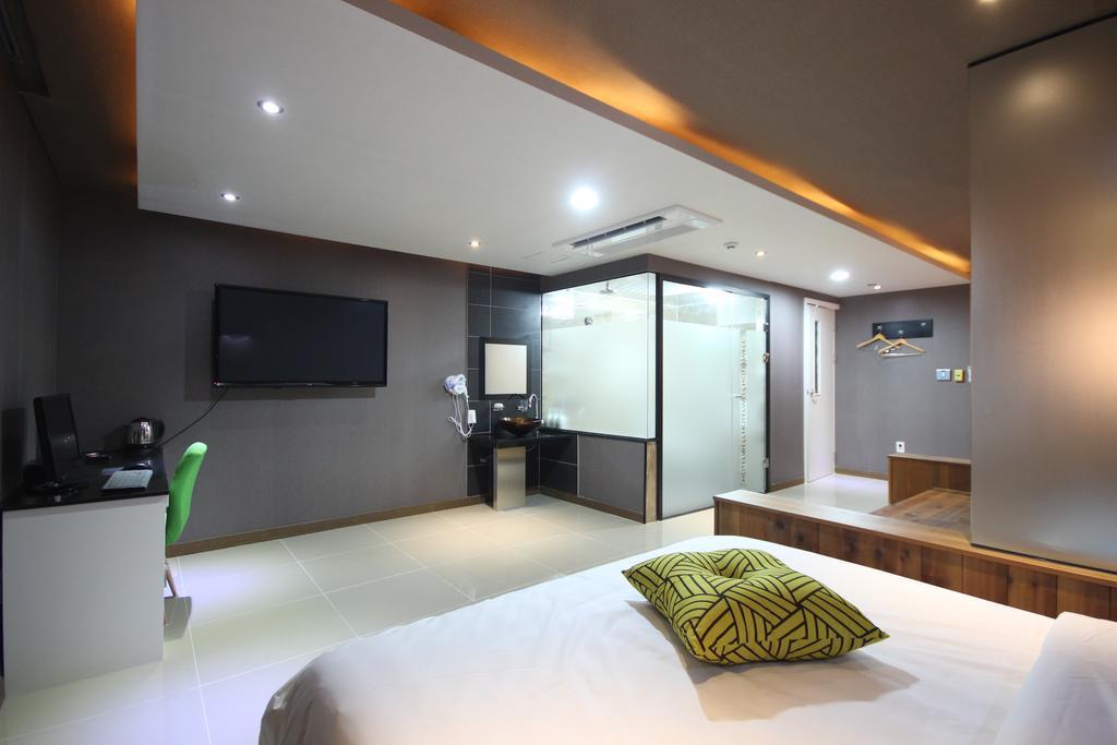 Hotel Well Busan Exteriör bild
