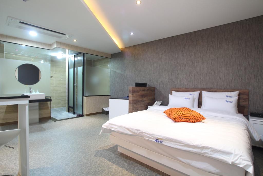 Hotel Well Busan Exteriör bild