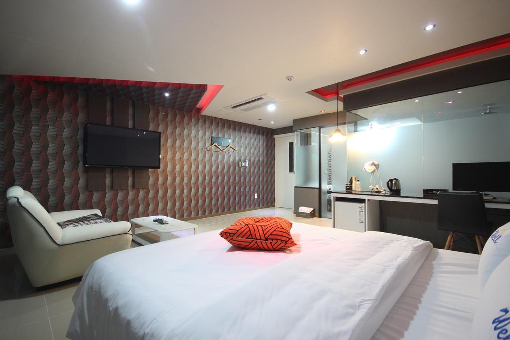 Hotel Well Busan Exteriör bild